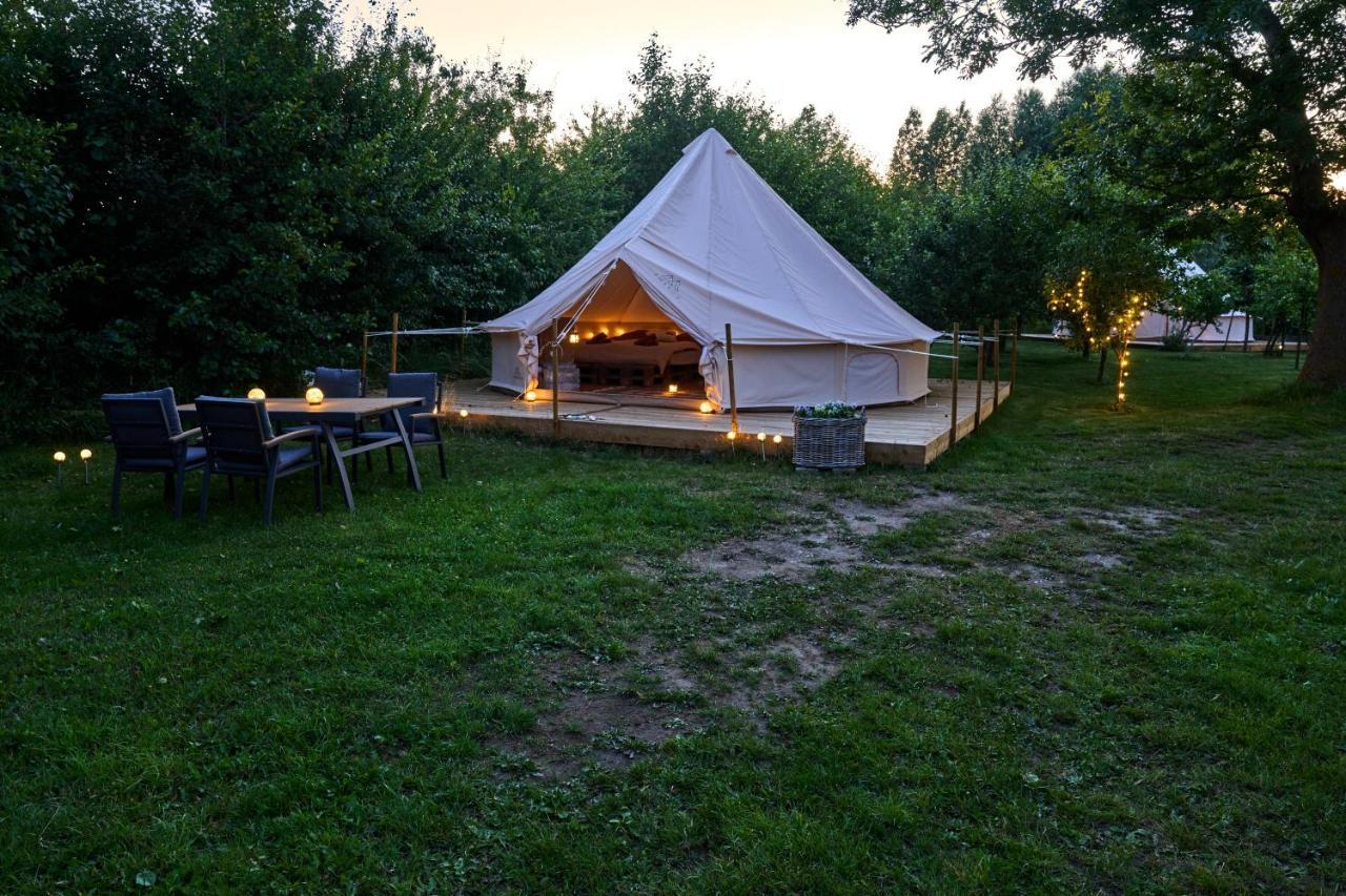 Hesselgaard Glamping 호텔 달비 외부 사진