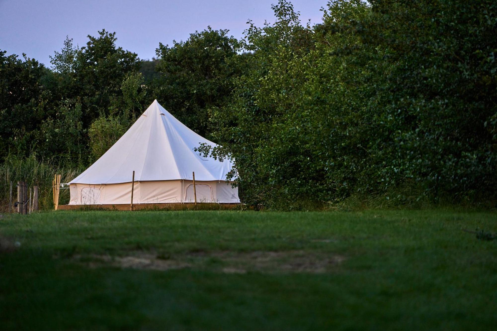 Hesselgaard Glamping 호텔 달비 외부 사진